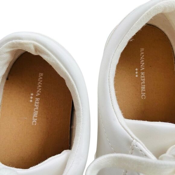 Banana Republic Factory bright white Perforated faux leather sneakers size 7. - Picture 8 of 8
